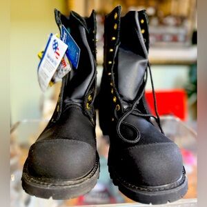 Work boots/Kevlar/Brand new w/o box. Made in the USA